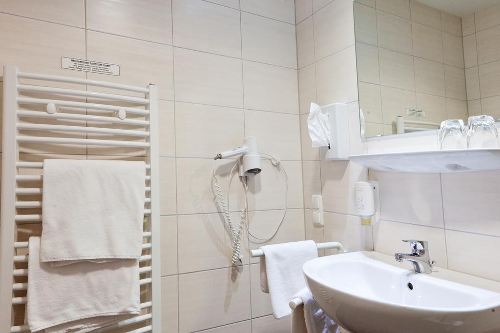 Hotel Rebschule Freyburg Room photo